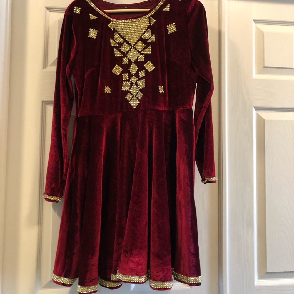 XL velvet dress.